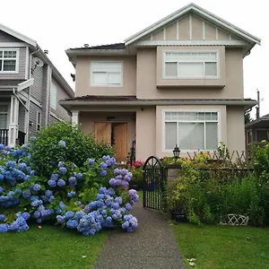 https://helens-house-close-to-skytrain-and-airport.vancouver-hotels-bc.net